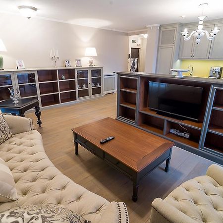 Apartament Alex アラド エクステリア 写真