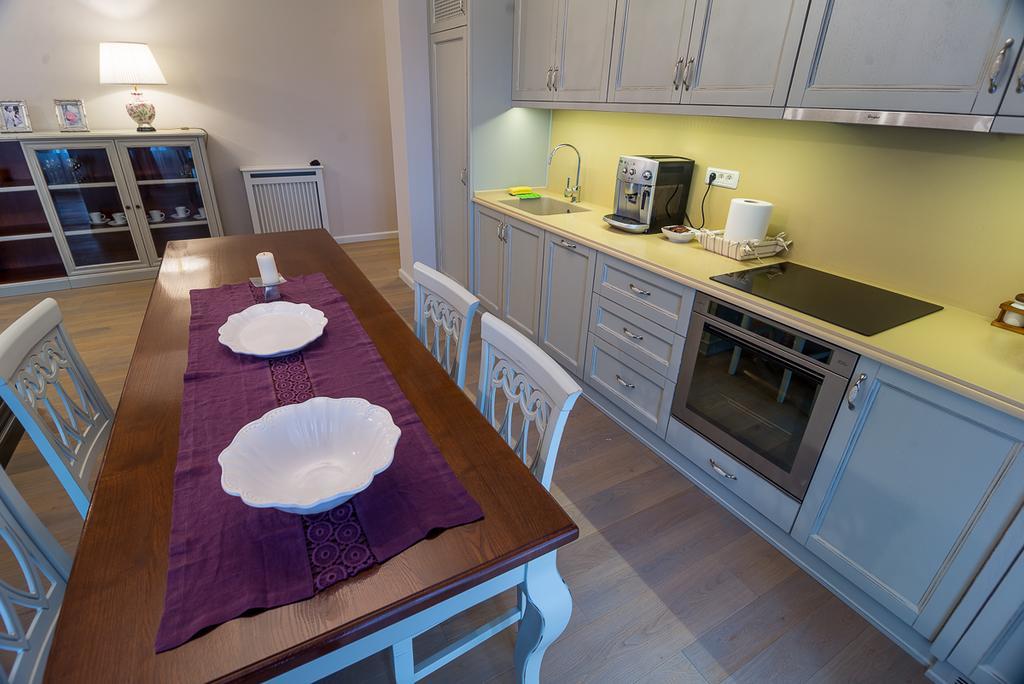 Apartament Alex アラド エクステリア 写真