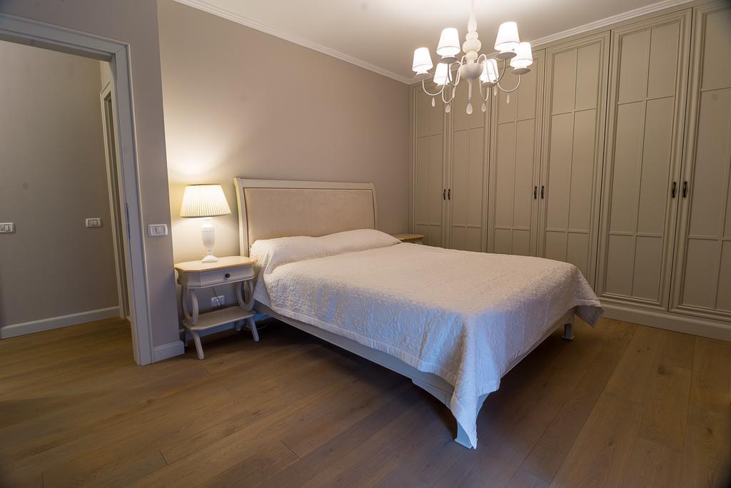 Apartament Alex アラド エクステリア 写真
