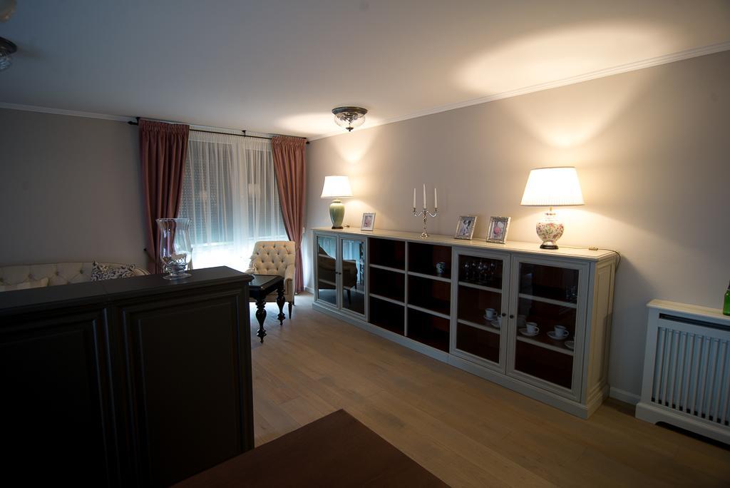 Apartament Alex アラド エクステリア 写真